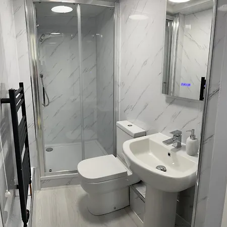 North Bay Nest Apartment Scarborough