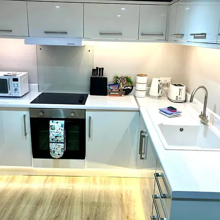 North Bay Nest Apartment Scarborough