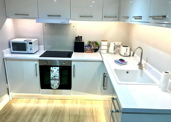 North Bay Nest Apartment Scarborough